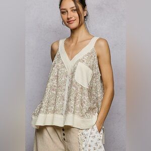 POL Floral V-Neck Tank with Front Pocket